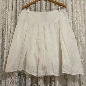 Vintage BUM equipment cotton ruffled skirt/embroidered embellishment.